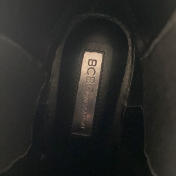 BCBGeneration Yuri Women’s Black Leather Ankle Chelsea Pull On Boots Size 5.5M - Picture 9 of 14